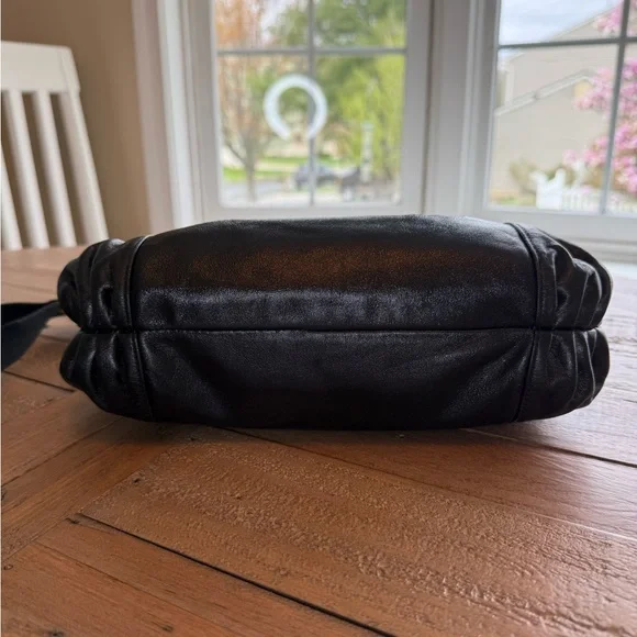 Coach Poppy Bag Black Leather Crossbody or Wear as Handbag. Great Condition! - Picture 8 of 12